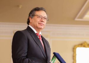 Gustavo petro 2 de enero 1 (1)